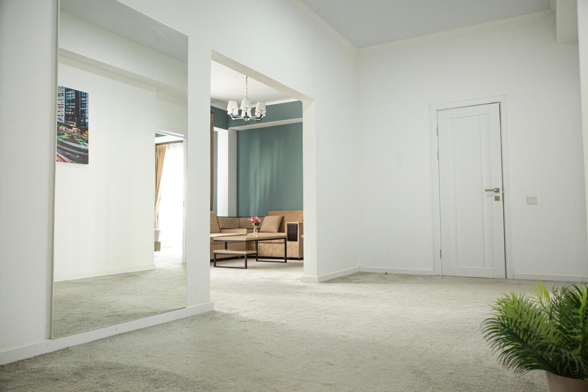 Casablanca Apart Hotel Bisjkek Buitenkant foto
